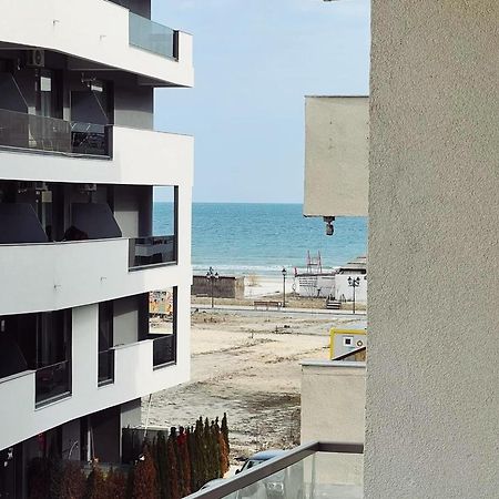 Eqinox Apartments Navodari Luaran gambar