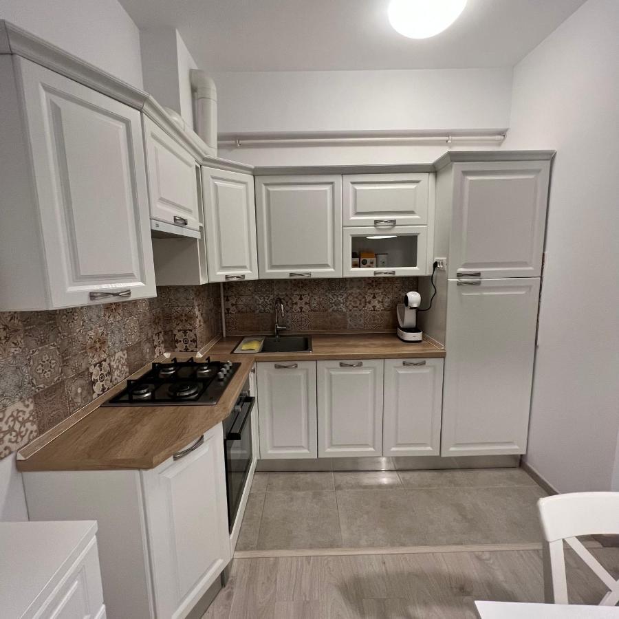 Eqinox Apartments Navodari Luaran gambar