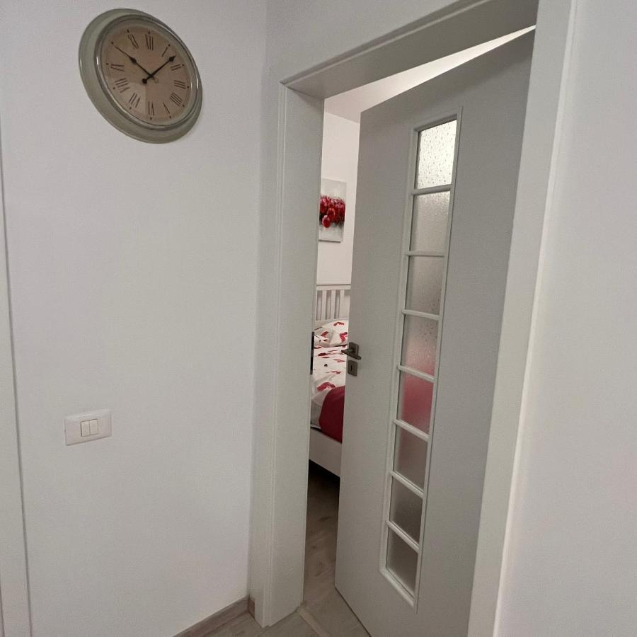 Eqinox Apartments Navodari Luaran gambar