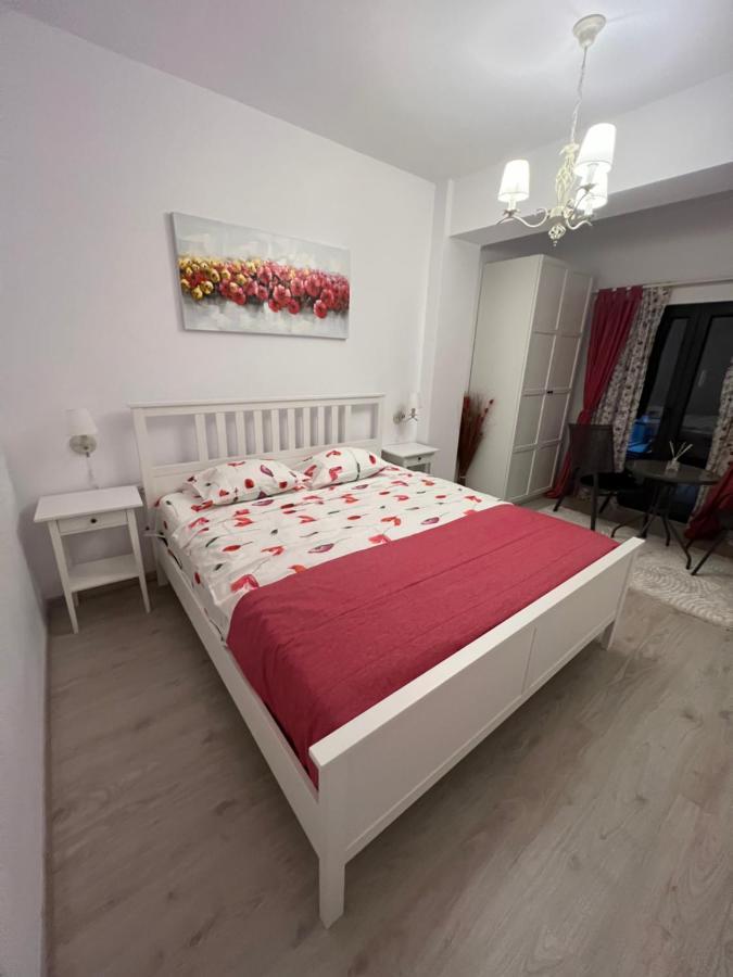 Eqinox Apartments Navodari Luaran gambar
