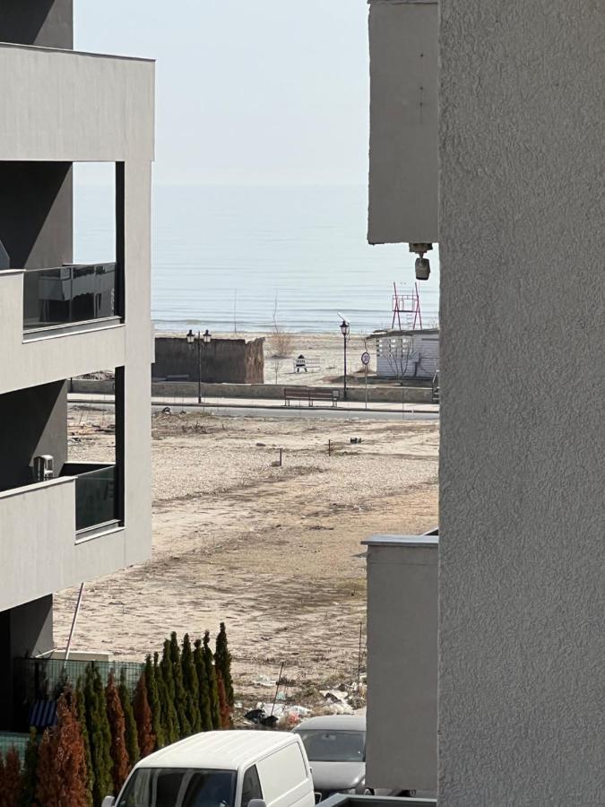 Eqinox Apartments Navodari Luaran gambar